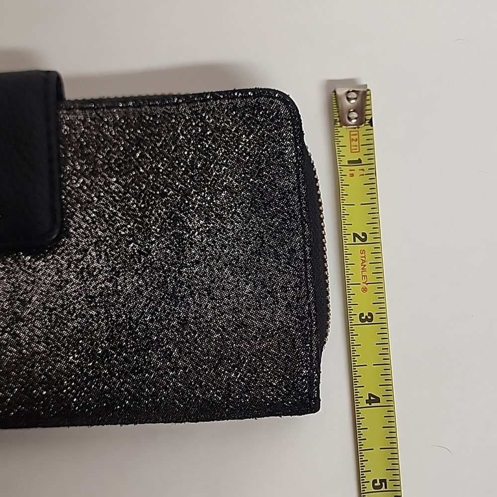 Fossil Metallic Pewter w/Taupe/Gray Inside Wristlet Wallet/Card Holder Clutch - Picture 8 of 11